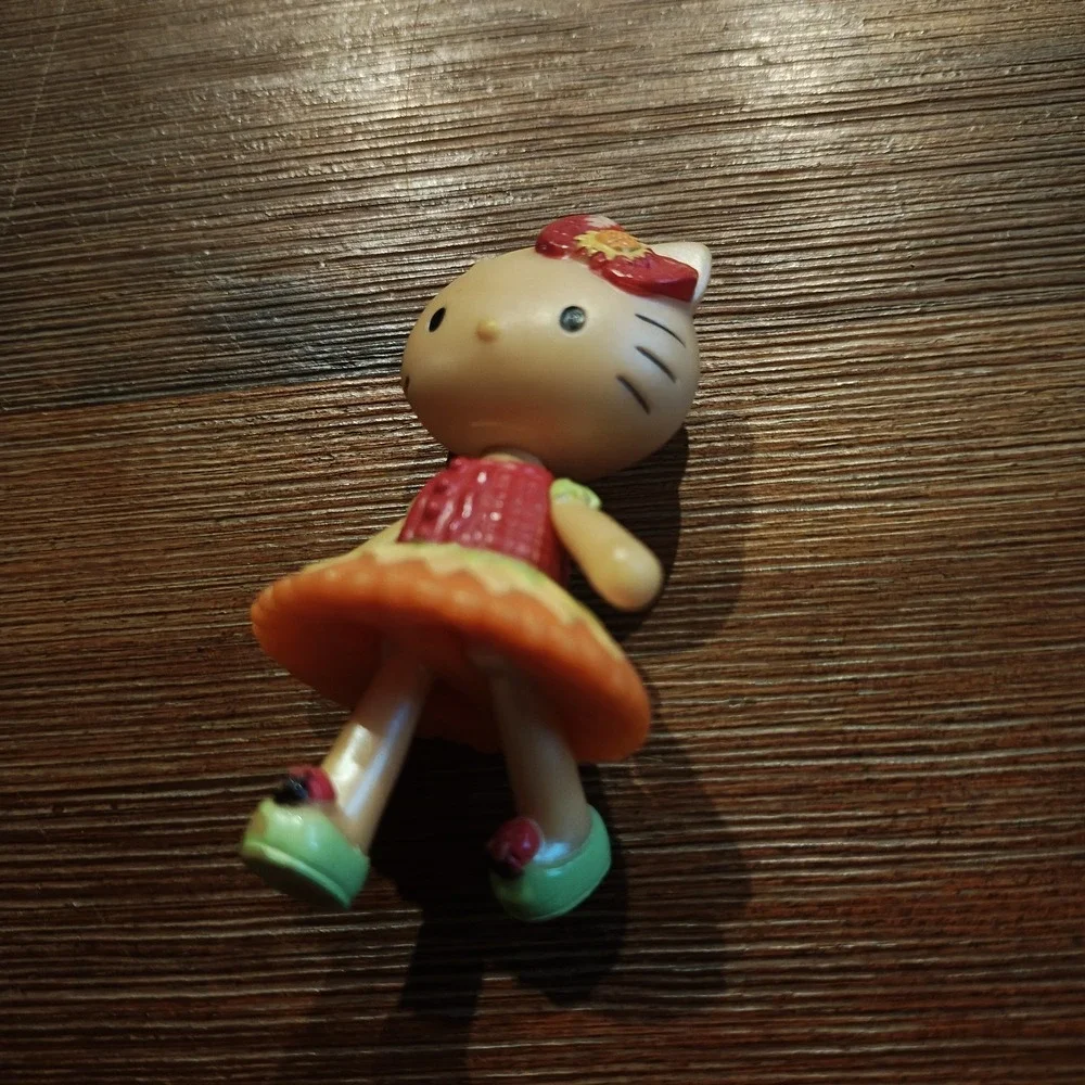 XOXO HELLO KITTY Easter Mini Doll Figure 2014 Blip Toys Sanrio Limited Sunflower